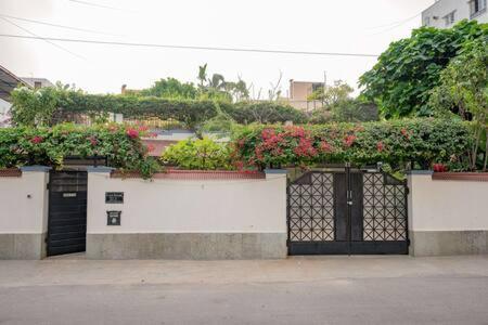 Eden Garden Villa By Jadecaps Nr Mg Road Garden Bangalore Exterior foto